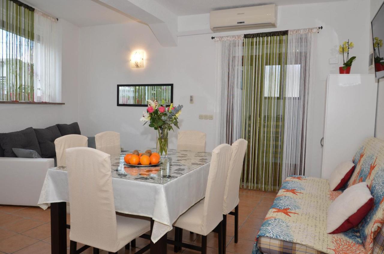 Ma-Lo Apartment Pirovac Ngoại thất bức ảnh