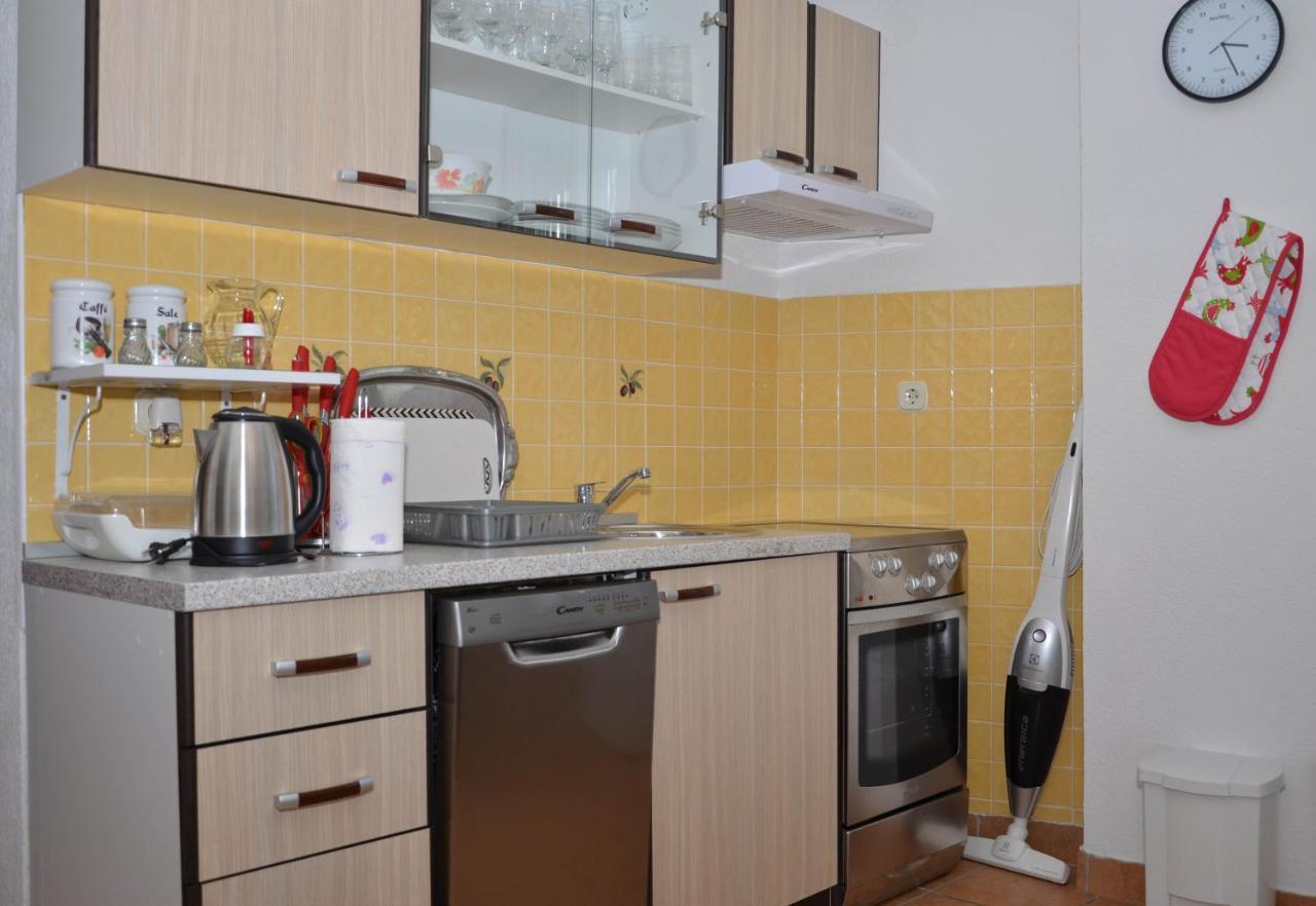 Ma-Lo Apartment Pirovac Ngoại thất bức ảnh