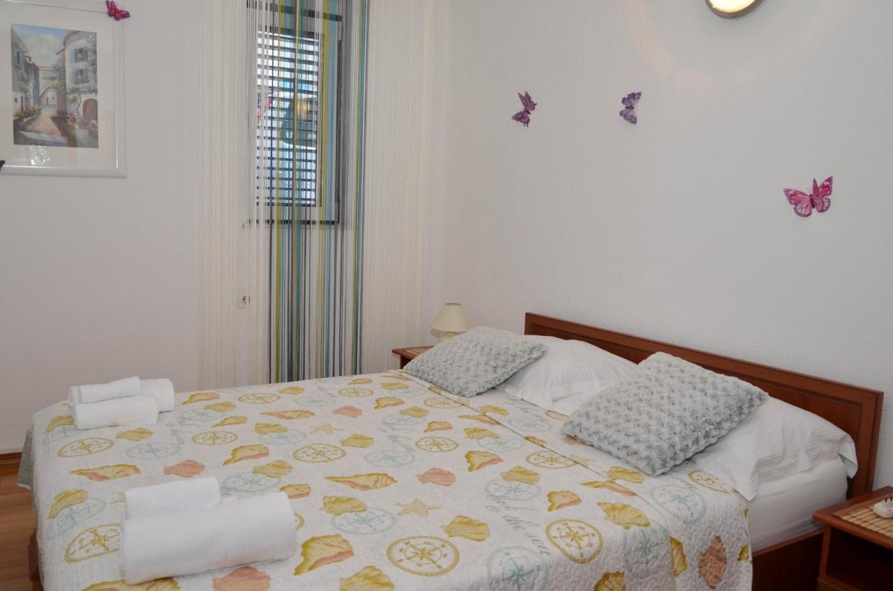 Ma-Lo Apartment Pirovac Ngoại thất bức ảnh